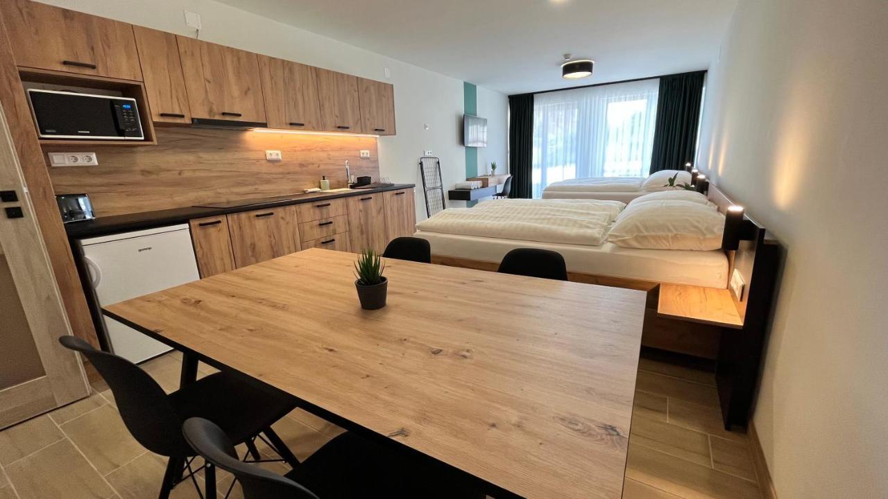 Rezidex Apartmanhaz Σέγκεντ Εξωτερικό φωτογραφία