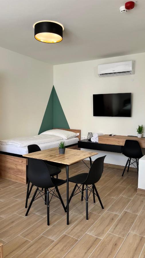 Rezidex Apartmanhaz Σέγκεντ Εξωτερικό φωτογραφία